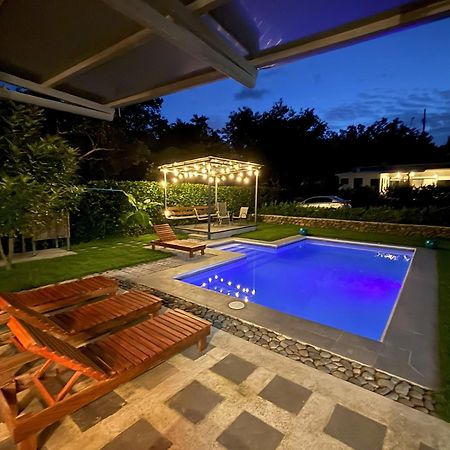 Amazilia Guesthouse Liberia Exterior photo